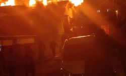 Derince'de Bina Alevlere Teslim Oldu