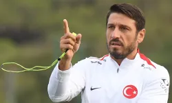 Milli maçta korku dolu anlar: Egemen Korkmaz saha kenarında yere yığıldı