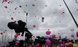 Kanseri Yenen Almira İçin Gökyüzü Renklendi