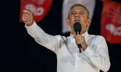 Özgür Özel’den sert çıkış: “Şantajı itiraf ediyor”