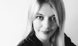 Genç Kadın Kansere Yenildi