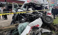 Göreve Giden Ambulans Hurdaya Döndü: Bilanço Ağır