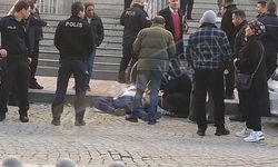 Kocaeli Adliyesi Önünde Bıçaklı Saldırı