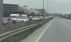 D-100 İstanbul Yönü Kilitlendi