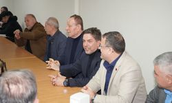 Sarı ve Gökçe iyilikte buluştu! Derinceli vatandaşlara elleri ile servis yaptılar…