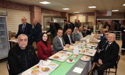AK Partililer Gübretaş işçileriyle iftar sofrasında