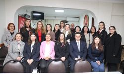 Başkan Hürriyet kahvehanelerde yurttaşla, ilçe örgütünde partililerle