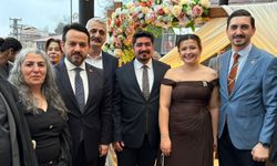 CHP'li iki isimden bayramda çifte sevinç