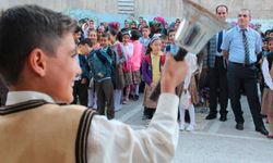 Bakan Tekin Açıkladı: Okullarda Ara Tatil Kalkıyor mu?