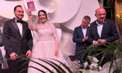 55 Şahitli Nikâhta Tipioğlu’nun Kızı Dünyaevine Girdi