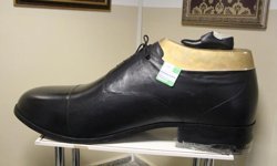 Bunu Kim Giyecek? 222 Numara Ayakkabı!