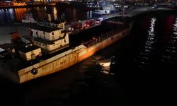 Boğazda Kaza: 5 Kişinin Olduğu Tekne Gemiye Çarpıp Battı