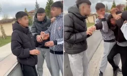 Akranlarını Darbettiler: Gören Güvenlik Kayıtsız Kaldı