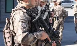 Kocaeli de aralarında: Dev operasyon kamerada