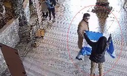 Ayasofya’da Bayrak Provakasyonu Kameraya Yansıdı