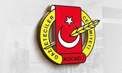 BAYRAK YERDEYSE GAZETECİ SUSMAZ!