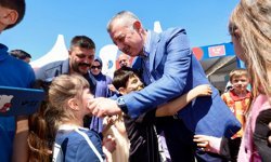 Büyükakın, Çocukların Bayram Sevincine Ortak Oldu