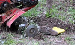 Çapa Makinesine Bacaklarını Kaptırdı!