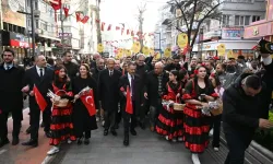 Kocaeli’de Romanlar Günü coşkusu: Kent meydanı doldu