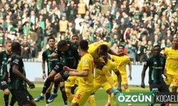 Sezonun en hareketli maçında iki direk bir penaltı: 1-1