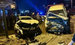 Gebze’de dehşet anları: 4 araca çarptı, zincir markete daldı