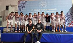 İzmitspor U14B Takımı’ndan Şampiyonluk: 20 Maçta 19 Galibiyet