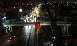 Kocaeli’nde Dev Montaj: 78 Tonluk Üst Geçit Kuruldu