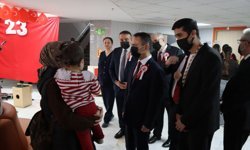 Vali Aktaş’tan Duygulandıran Ziyaret: Hastane Sınıfında Buluşma