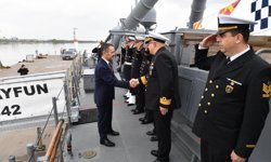 Vali Aktaş TCG Tayfun Hücumbotunu Ziyaret Etti