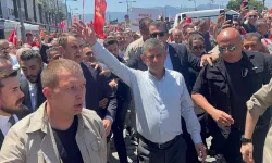 İzmir’de Mitinge Müdahale, Gündoğdu’da Sandık Mesajı