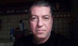 Madde Bağımlısı Mehteran, Annesini Dövüp Dayısını Öldürdü: 3 Gün Cesediyle Yaşadı
