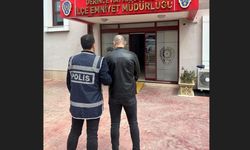 8 Yıl Hapis Cezasıyla Aranıyordu
