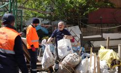 Gebze’de Bahçeden 12 Kamyon Atık Çıkarıldı