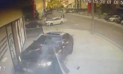 İzmit'te İşletmeye Dalan Araç Kamerada