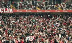 Antalyaspor Tribünlerinden Yönetime Tepki