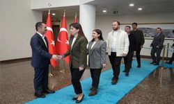 Vali Aktaş Personelle Bayramlaştı: Vatandaşlara Çağrıda Bulundu