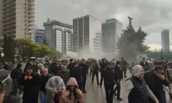 CHP Genel Merkezi Önünde İl Başkanlarına Biber Gazı ve TOMA Müdahalesi