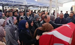 Okul saldırısında yaralanan 11 yaşındaki Almina toprağa verildi
