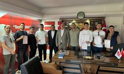 MHP İzmit’e gençlerden yoğun ilgi