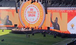 Kocaeli'de Uğur Işılak’ın şarkılarına binler eşlik etti