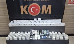 Gebze’de kaçakçılık operasyonu: Sahte dolar ve kaçak telefon ele geçirildi