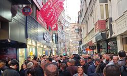 Arcan'ın Çağrısının Ardından CHP'liler İl Binasına Akın Etti!