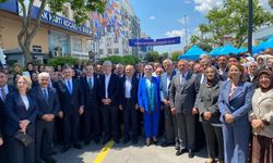 AK Parti’de bayramlaşma mesajı: “Muhalefet girdaba saplandı, biz işimize bakıyoruz”