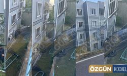 Akarca'da otomobil binanın üzerine uçtu