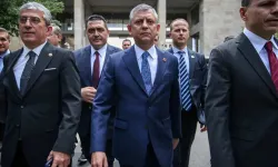 Siyaset Kulislerinde Yürüyüş Partisi İddiası