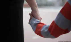 Otimzli Çocuğu Okul Bahçesinde Darp Etmişti: Duruşma Tarihi Belli Oldu!