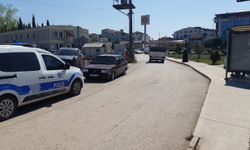 Kocaeli'de Bir Kadın Sokak Ortasında Bıçaklandı!