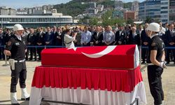 Duruşma Sırasında Hayatını Kaybeden Savcı Ayhan Uyumaz İçin Gebze Adliyesi’nde Tören