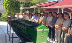 Tatil yolunda can veren Kocaelili anne kız yan yana toprağa verildi