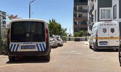 Kucağındaki Çocuğuyla 8’inci Kattan Atladı